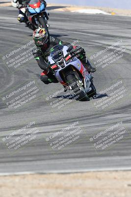 media/Dec-01-2025-Moto Forza (Mon) [[2daa91e15f]]/2-Intermediate Group/Session 2 (Turns 9 and 10)/